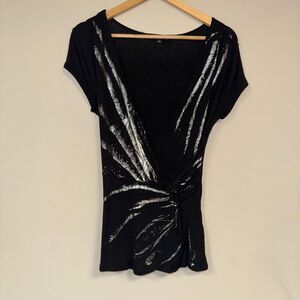 Black Short Sleeve Top Women's Small Silver Graphic Design Summer Wearable Art